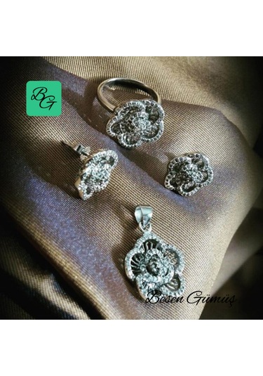 Zirkon Taşlı Beyaz Modern Çiçek Model Set Rose Gold - Gümüş