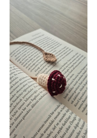 Bordo Mantar Amigurumi Kitap Ayracı Kitap Aksesuarı Hediyelik