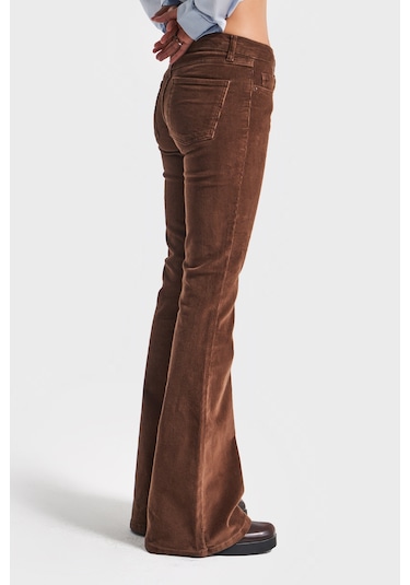 Itsbasic Kadın Açık Kahve 26w5-42 Flare Fit İnce Fitilli Velvet Esnek Kumaş Pantolon