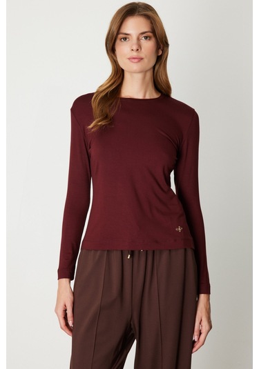 On Kadın Metal Aksesuarlı Sıfır Yaka Basic Bluz 61303 Bordo Bordo