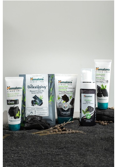 Himalaya Detoks Etkili Kömürlü Yüz Yıkama Jeli 150 ML