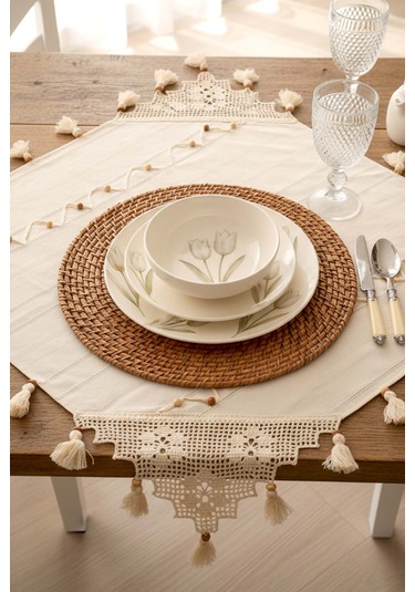 Boncuk Detaylı Güpürlü Kare Runner 90x90 Cm Krem