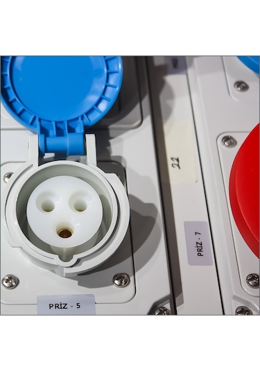 Novsen Ip44 Kombinasyon Panosu 3ad. 3x16, 1ad. 5x32, 3ad. Schuko Priz