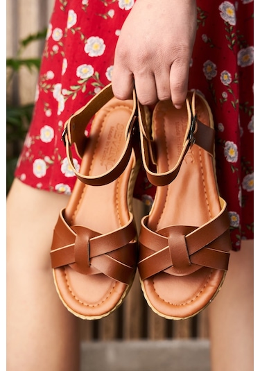 Günlük Kadın Sandalet Bilek Tokalı Yumuşak Rahat Ortopedik Alçak Tabanlı Esnek Ayakkabı 407 Taba