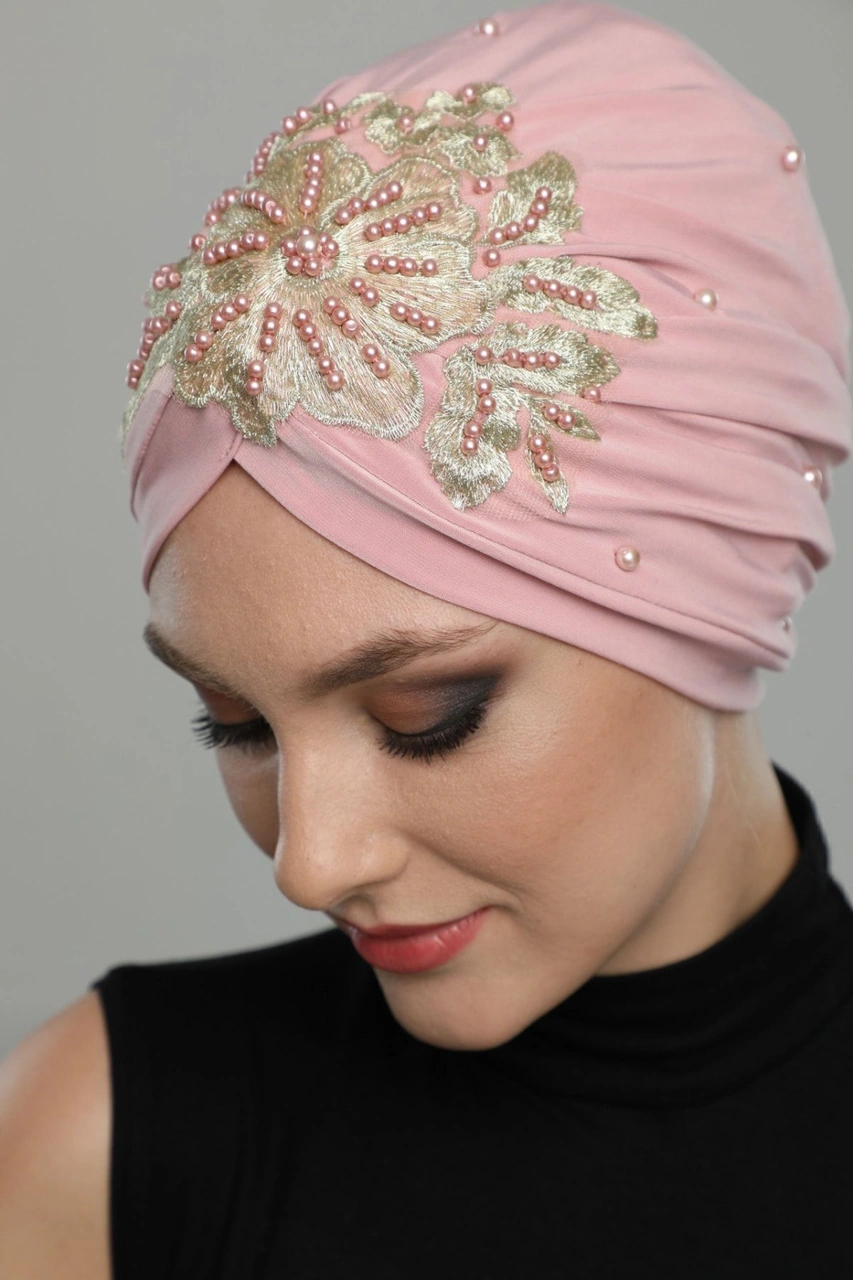 Kopma Astarlı Işlemeli Pudra Sarı Dantel Motifli Hazır Türban Tesettür Abiye Bone Pudra Sarı