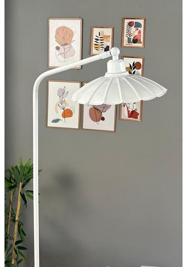 Beyaz Lambader Düz Gövde Hareketli Başlık Modern Metal Oturma Odası Çalışma Odası Zemin Lambası 6977 Beyaz