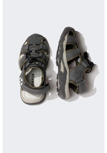 DeFacto Erkek Çocuk Cırt Cırtlı Tırtıklı Taban Suni Deri Sandalet B8776A824SMGR2 DeFacto Erkek Çocuk Cırt Cırtlı Tırtıklı Taban Suni Deri Sandalet B8776A824SMGR2