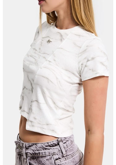 Itsbasic Kadın Beyaz W5 Aksesuar Detaylı Asimetrik Kesim Crop Top