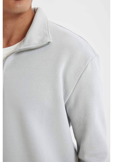 DeFacto Comfort Regular Fit Rahat Kalıp Fermuarlı Dik Yaka Basic Düz Sweatshirt X7405AZ24AUGR253