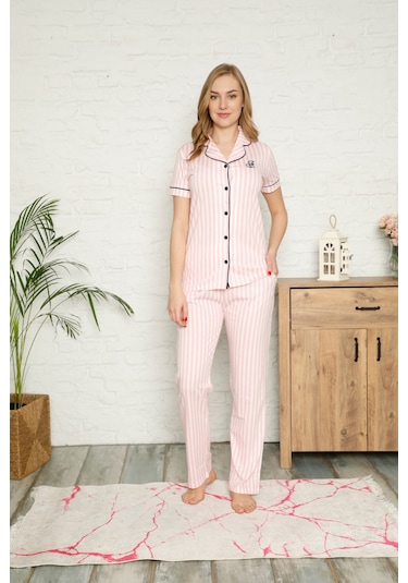Kadın Pembe Beyaz Çizgili Gömlek Yaka Önden Düğmeli %100 Pamuk Kısa Kol Cepli Pijama Takımı Pembe
