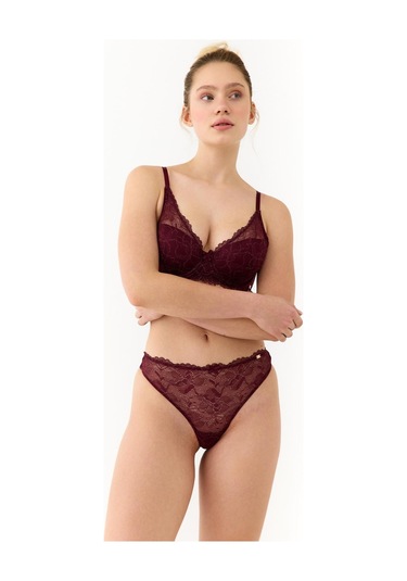 Amarelle Roma Bordo Dantelli String Külot