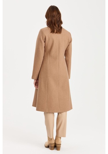 Broş Düğme Detaylı Ara Boy Kaban Taba-taba Taba