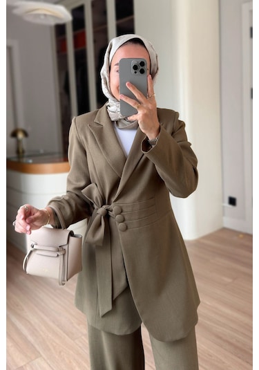 Ka Hijab Bel Detaylı Vatkalı Ceketli Takım - Haki