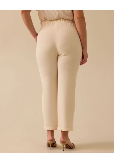 Kadın Büyük Beden Pile Detaylı Cepli Pantolon Gala-xi Krem