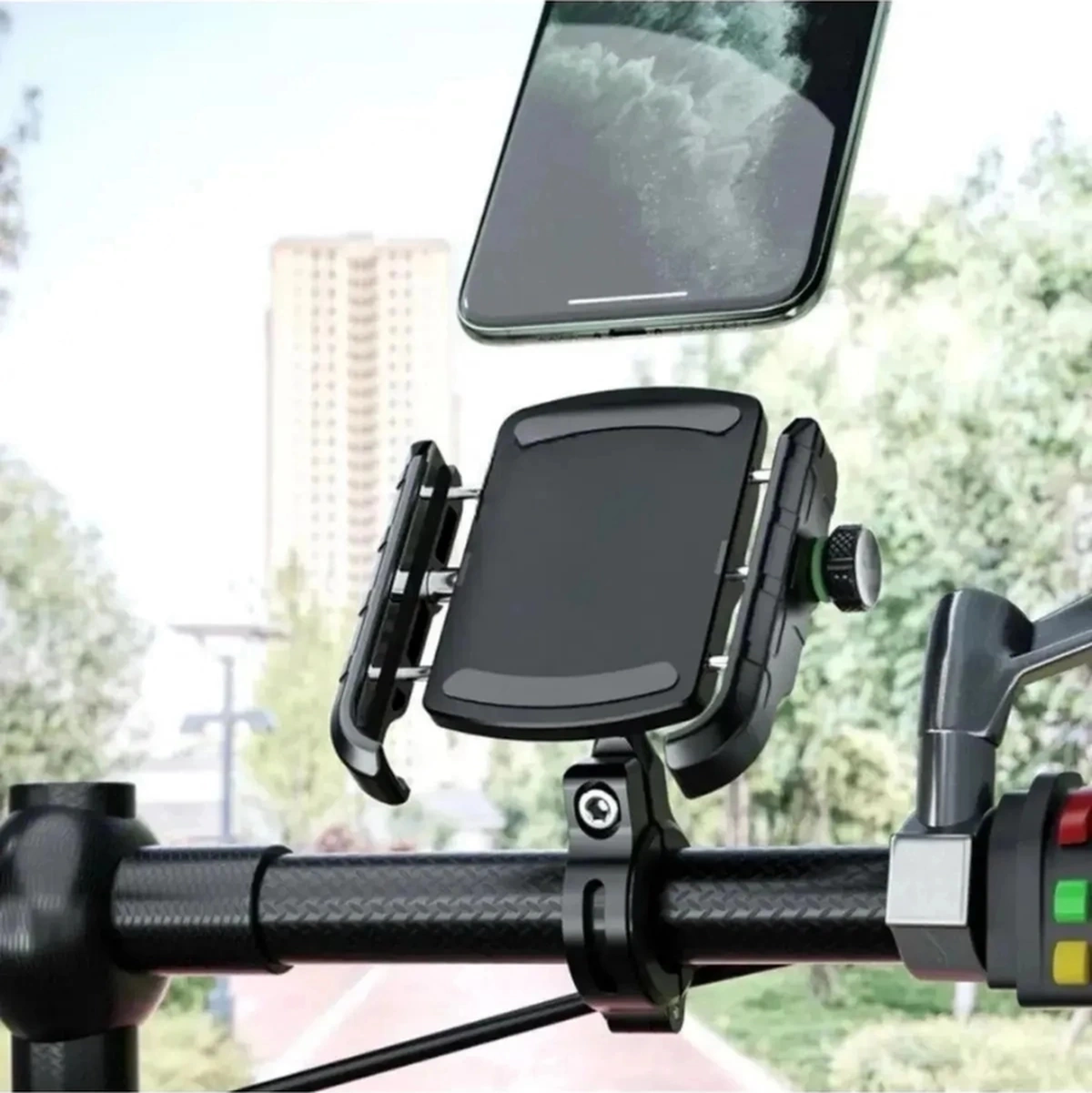 Ceylan Adam Motosiklet Gidon Ve Ayna Bağlantılı Motor Ve Bisiklet Uyumlu Telefon Tutucu 12-24w Hızlı