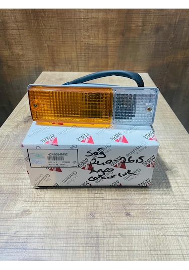 Massey Ferguson 240 Agco-2615 Arka Çamurluk Ön Sinyal Lambası Sağ