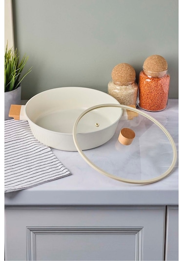 Cookwood Beige İndüksiyon Tabanlı Ahşap Kulplu Kapaklı Seramik Basık Tencere 28 Cm Bej Bej