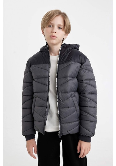 DeFacto Erkek Çocuk Su İtici Kapüşonlu Fermuarlı Cepli Polar Astarlı Mont C5519A824WNAR58 DeFacto Erkek Çocuk Su İtici Kapüşonlu Fermuarlı Cepli Polar Astarlı Mont C5519A824WNAR58