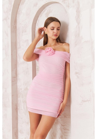 Kadın Omzu Açık Drapeli Pembe Tül Mini Elbise Dm1048 Pembe
