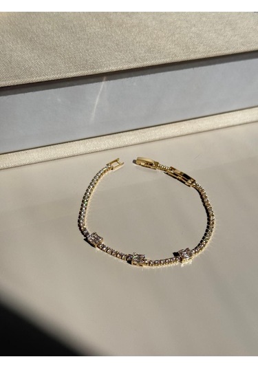 Baget Taş Detaylı Altın Kaplama Zarif Kadın Çelik Bileklik Altın