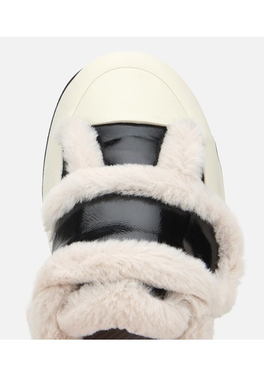 Hotiç Kadın Rugan Deri Siyah İçi Kürklü Kalın Bantlı Spor Ayakkabı 01ayh316970a100 01ayh316970a100 Siyah Hotiç Kadın Rugan Deri Siyah İçi Kürklü Kalın Bantlı Spor Ayakkabı 01ayh316970a100 01ayh316970a100 Siyah