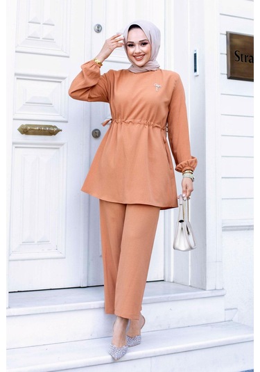 Bronş Detaylı Tesettür Camel Takım Camel