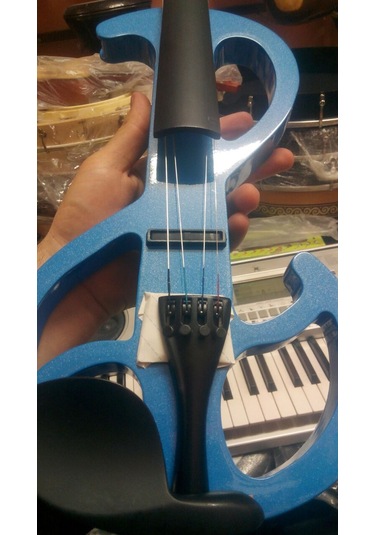 Victor Kare Kutulu Elektro Keman Seti Çok Renkli