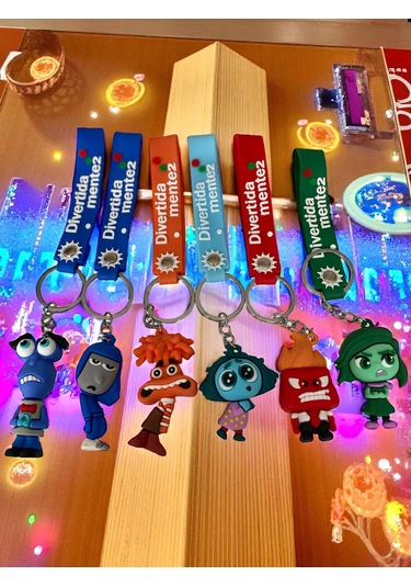 6 Lı Ters Yüz Duygular Karakter Anahtarlık Veya Çanta Süsü Çok Renkli