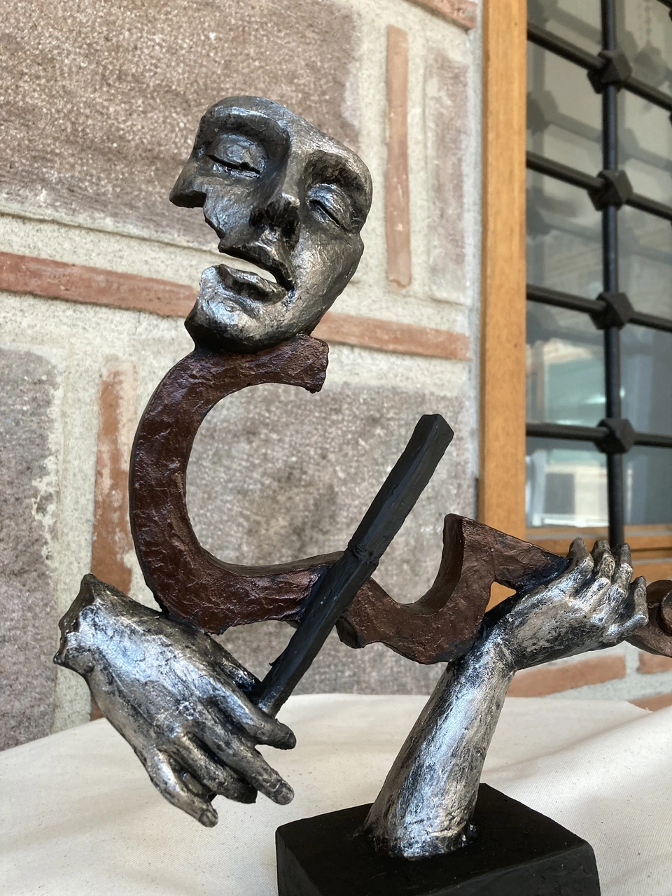 Keman Çalan Eller Biblo Müzik Dekor Ürünü