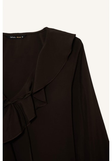 Defacto Regular Fit V Yaka Modal Volanlı Uzun Kollu Bluz G1971ax25wnbn116 Kahve Defacto Regular Fit V Yaka Modal Volanlı Uzun Kollu Bluz G1971ax25wnbn116 Kahve