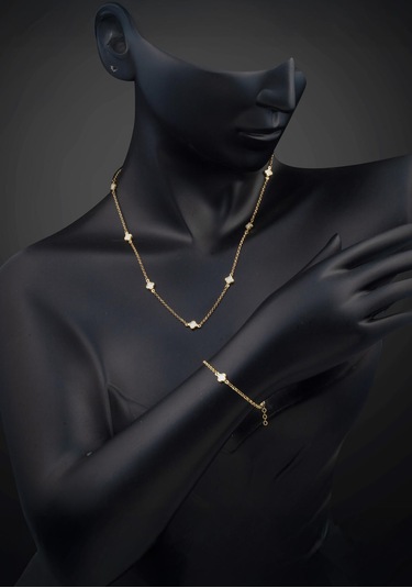 Bilezikci Beyaz Yoncalı Kolye Bileklik 14 Ayar Set