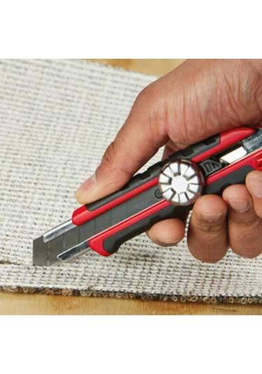 Milwaukee Ağır Hizmet Tipi Ayarlı Maket Bıçağı 18 Mm - T48221961