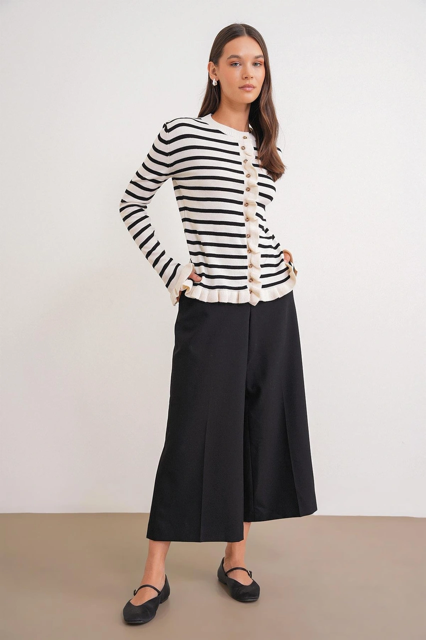 6965 Kadın Fırfır Detaylı Çizgili Triko Hırka Naturel Naturel