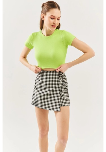 Kadın Kısa Kol Bisiklet Yaka Vücuda Oturan %100 Pamuklu Kaşkorse Esnek Crop Bluz Fıstık Yeşili