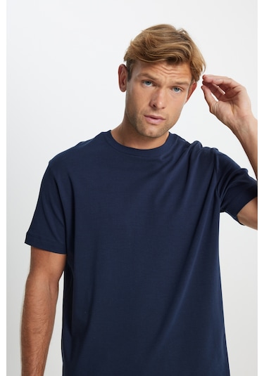 AC&Co / Altınyıldız Classics Erkek %100 Pamuk Modern Fit Normal Kesim Bisiklet Yaka Tişört Lacivert AC&Co / Altınyıldız Classics Erkek %100 Pamuk Modern Fit Normal Kesim Bisiklet Yaka Tişört Lacivert