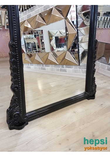 Matmazel Model Siyah Renk Ayaklı Varaklı Boy Aynası