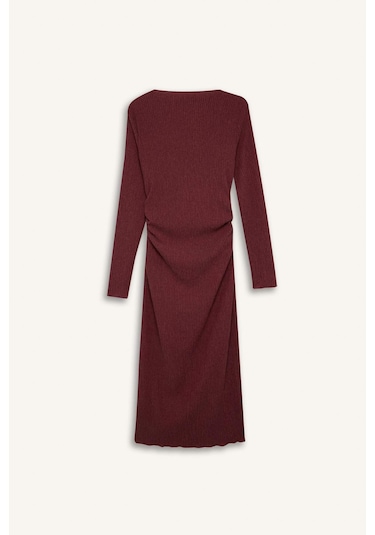 DeFacto Bodycon Vücudu Saran Yarım Balıkçı Yaka Basic Düz Bürümcük Uzun Kollu Midi Bordo Elbise D8643AX24AUBR438