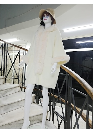 Bohem Stil İtalyan Angora Cepli Kapüşonlu Kürklü Kaban 85 Cm -8901 Ekru