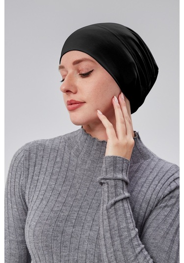 Kadın Tesettür Hazır Pratik Geçmeli Bone Lastikli Kaymaz Siyah