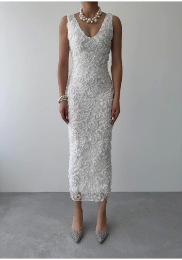 Kren Gül Detaylı Elbise Beyaz