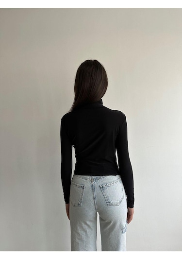 Kadın Büzgü Detaylı Dik Yaka Sandy Bluz Siyah