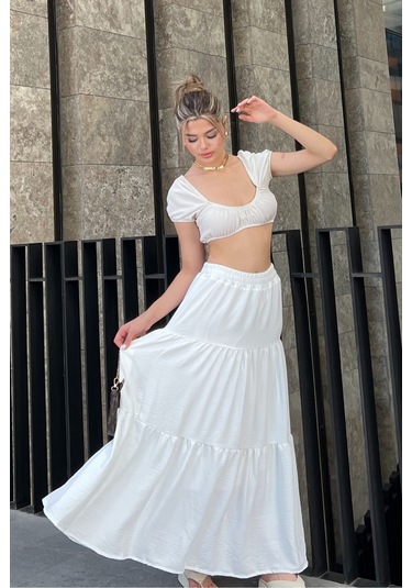 Siyah Pileli Katlı Maxi Etek Beyaz