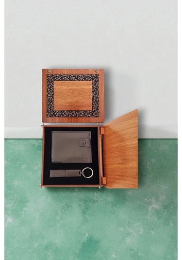 Cüzdan Ve Mat Siyah Anahtarlık Hediye Kutusu