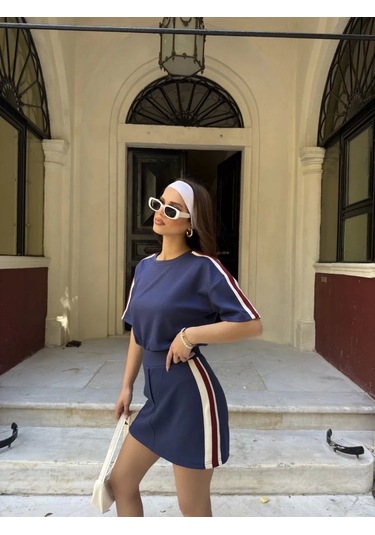 Osy Modal Yumuşak Dokulu Kumaş Kadın Parçalı Bisiklet Yaka T-shirt Mini Şortlu Etek İkili Takım -lac Lacivert Osy Modal Yumuşak Dokulu Kumaş Kadın Parçalı Bisiklet Yaka T-shirt Mini Şortlu Etek İkili Takım -lac Lacivert