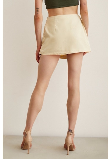 Never More Kemer Detaylı Şort Etek Krem