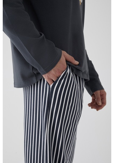 Erkek Pamuklu Uzun Kollu Üst Astronot Baskılı Alt Çizgili Pijama Takımı Ke30106 Gri - Beyaz