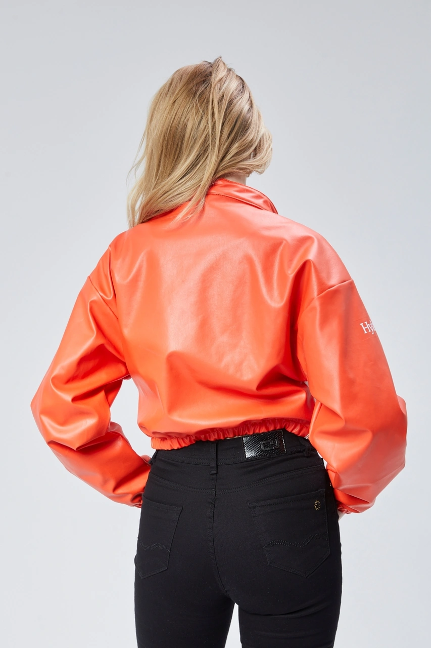 Kadın Deri Baskılı Şeritli Ceket Beli Ve Kolu Lastikli Kolej Hakim Yaka Bomber Yarışçı Motorcu Mont Oranj Kadın Deri Baskılı Şeritli Ceket Beli Ve Kolu Lastikli Kolej Hakim Yaka Bomber Yarışçı Motorcu Mont Oranj