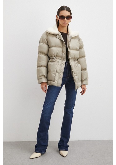 Kürk Yakalı Şişme Mont Bej Bej