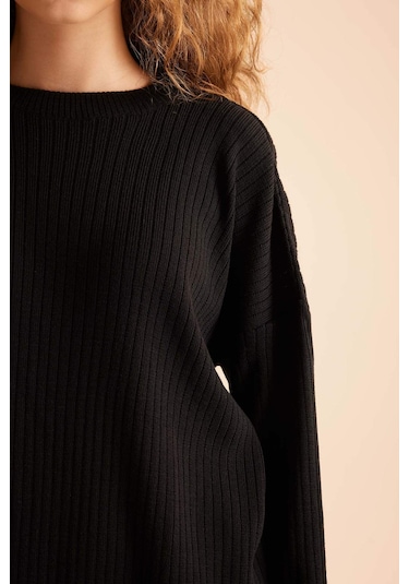 DeFacto Relax Fit Bisiklet Yaka Uzun Kollu Üst Beli Lastikli Uzun Alt D5232AXNSBK27