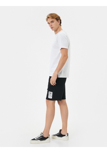 Koton Bermuda Şort Etiket Baskılı Beli Bağcıklı Cep Detaylı Siyah 4sam40017mk Siyah